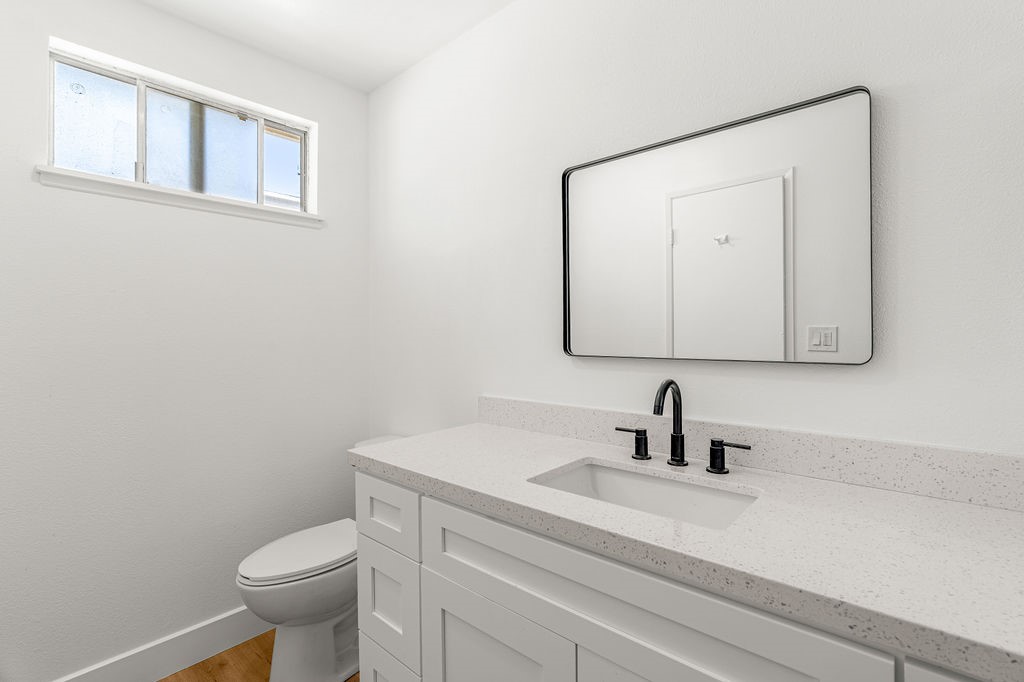 10527 S Wilton Place