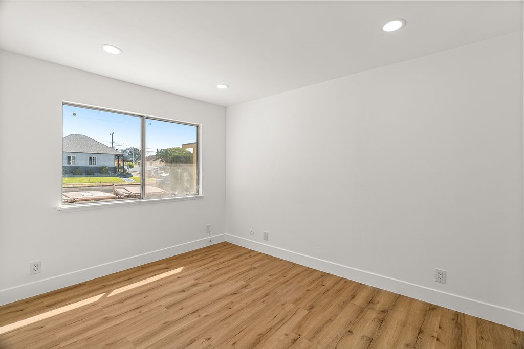 10527 S Wilton Place