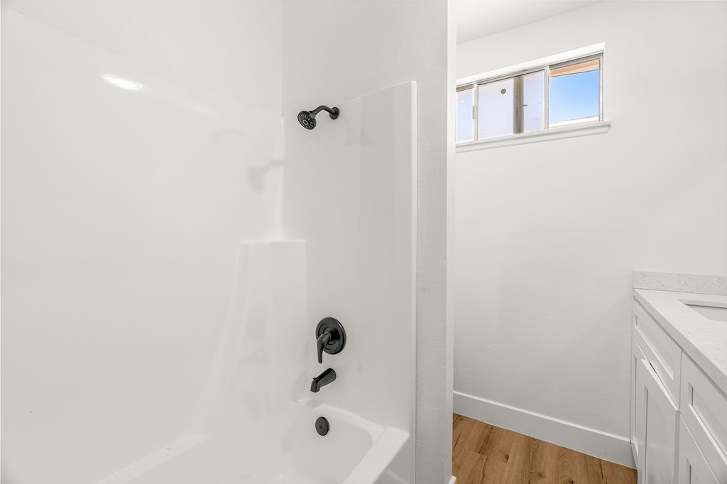 10527 S Wilton Place