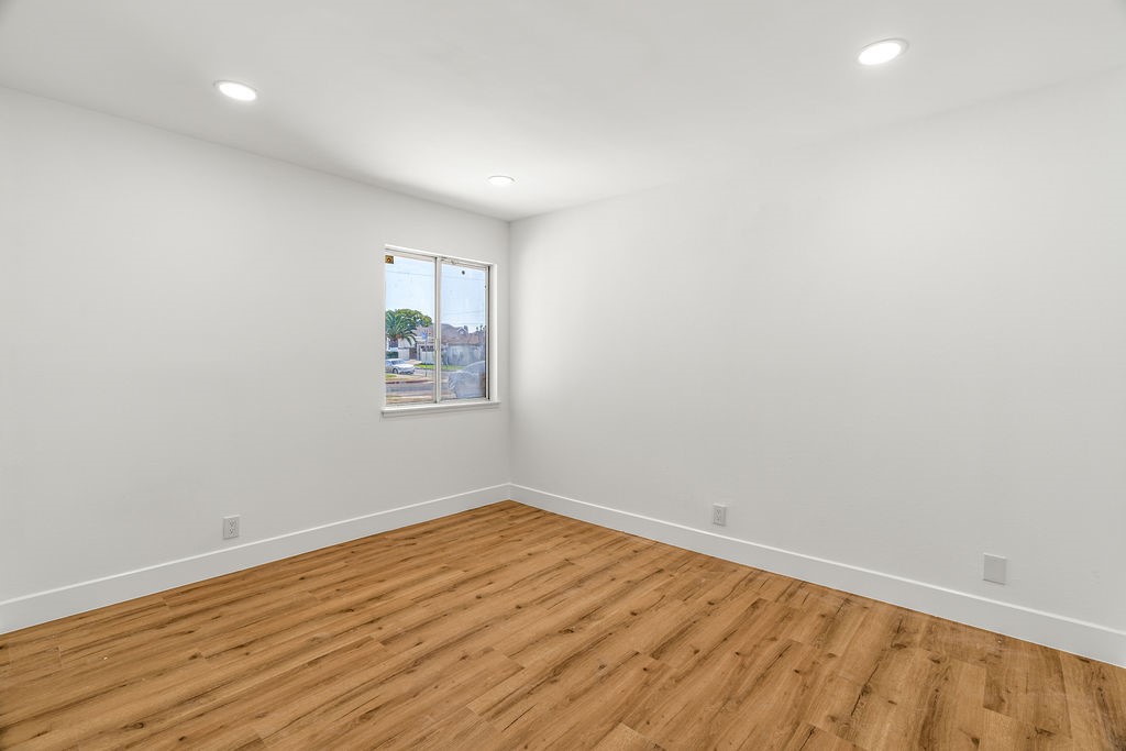 10527 S Wilton Place