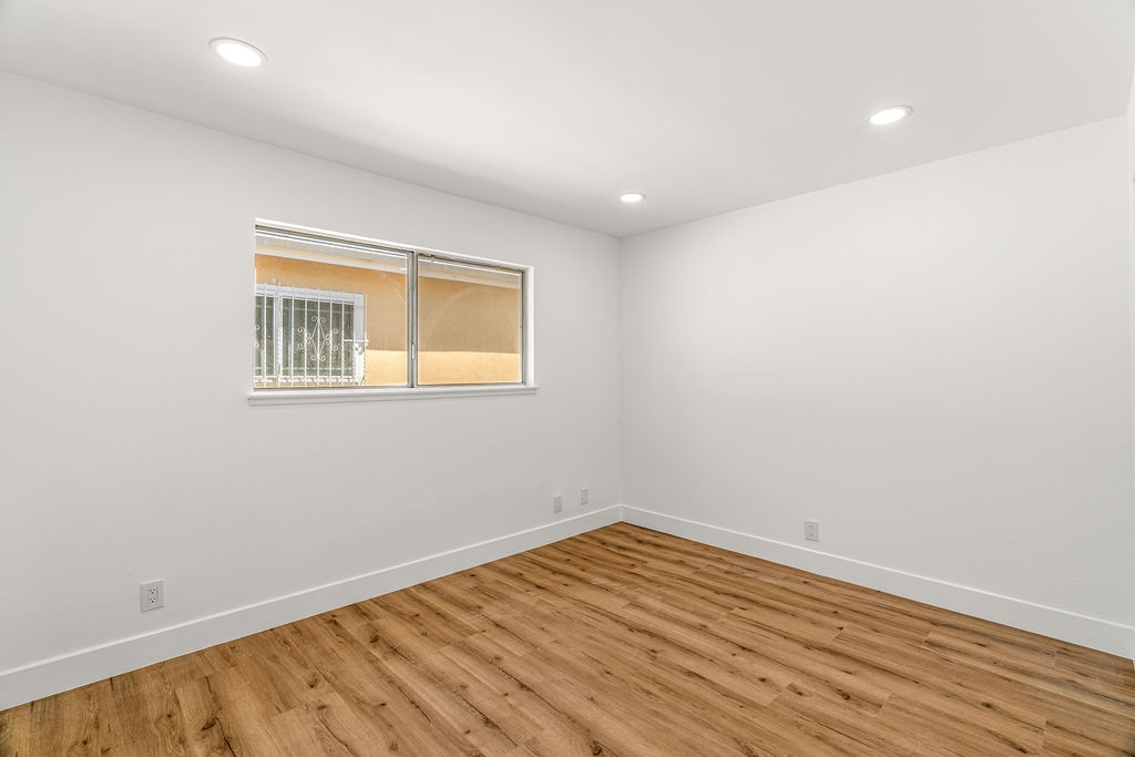 10527 S Wilton Place