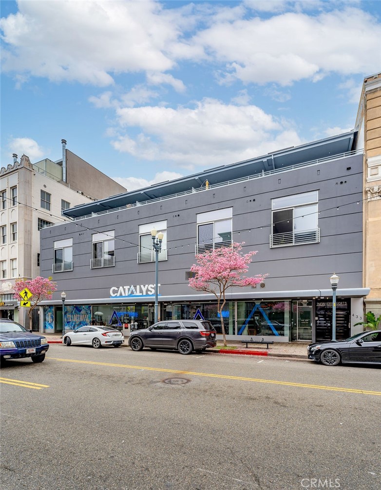 433 Pine Avenue 102