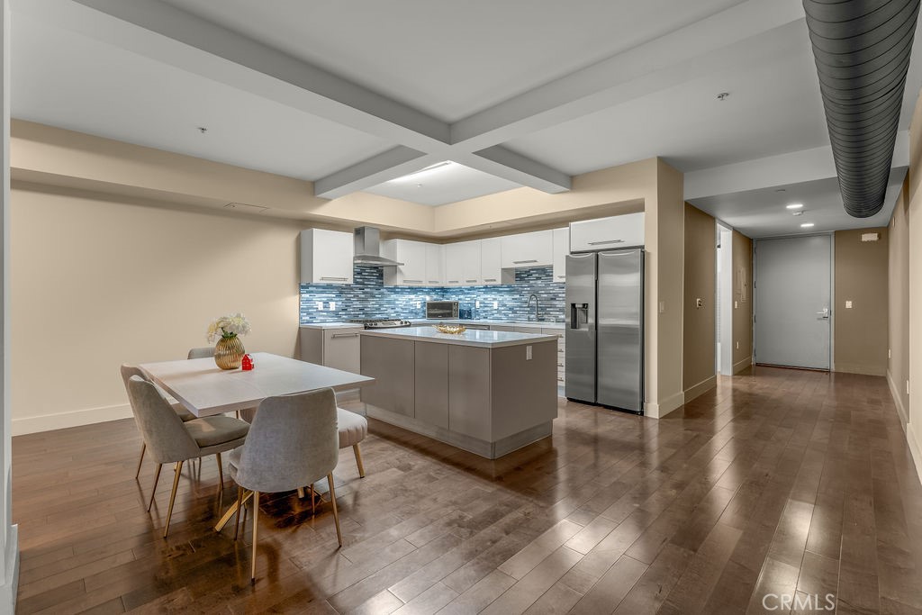 433 Pine Avenue 102