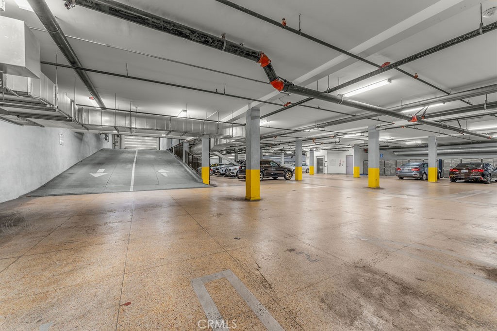 433 Pine Avenue 102