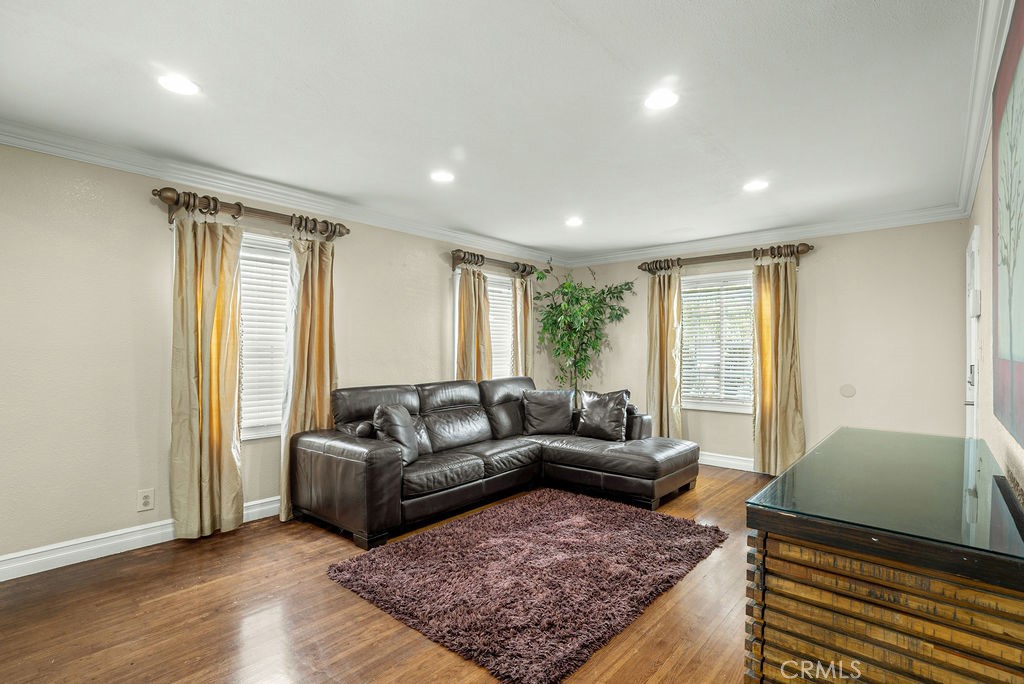 1933 W 147th Street