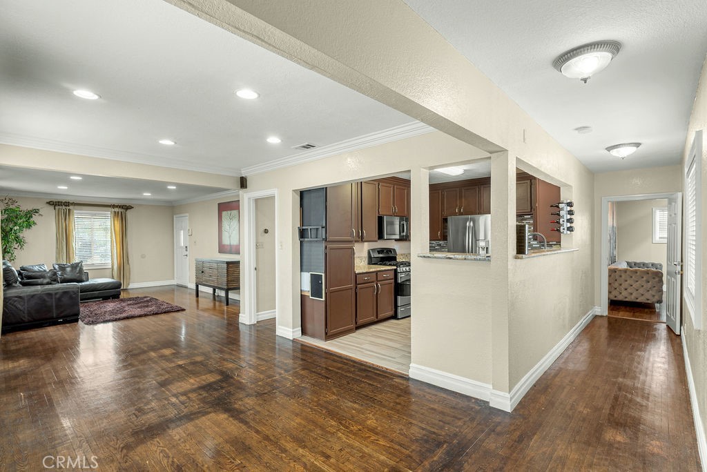 1933 W 147th Street