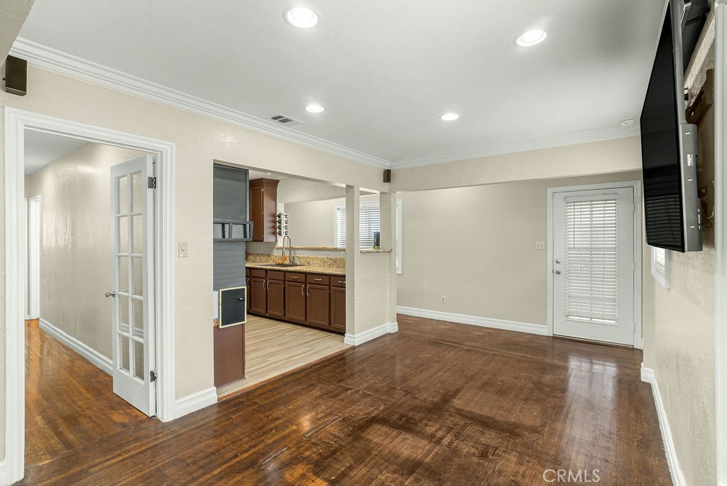 1933 W 147th Street
