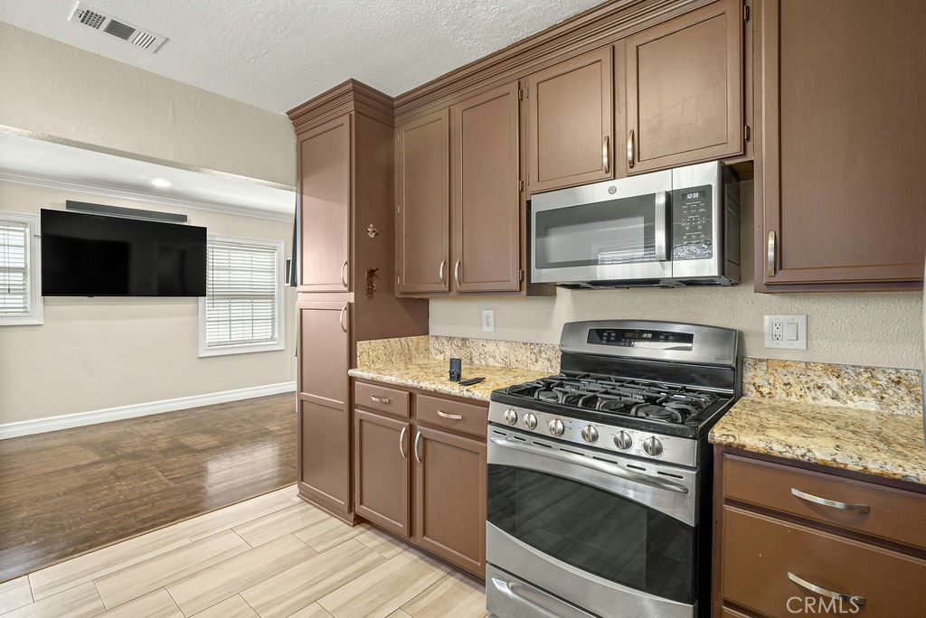 1933 W 147th Street