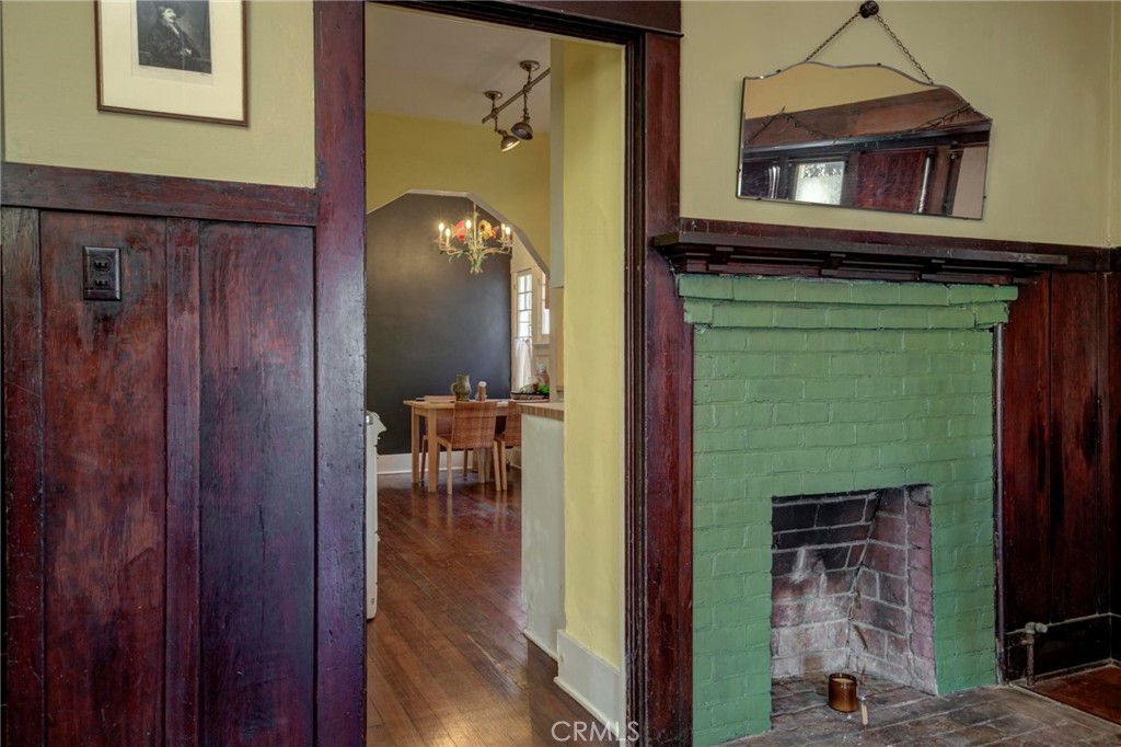 571 W 17th Street