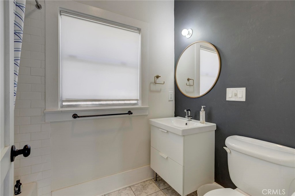 571 W 17th Street