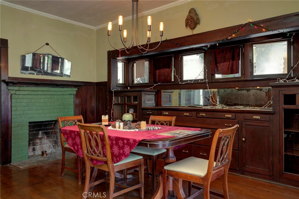 571 W 17th Street