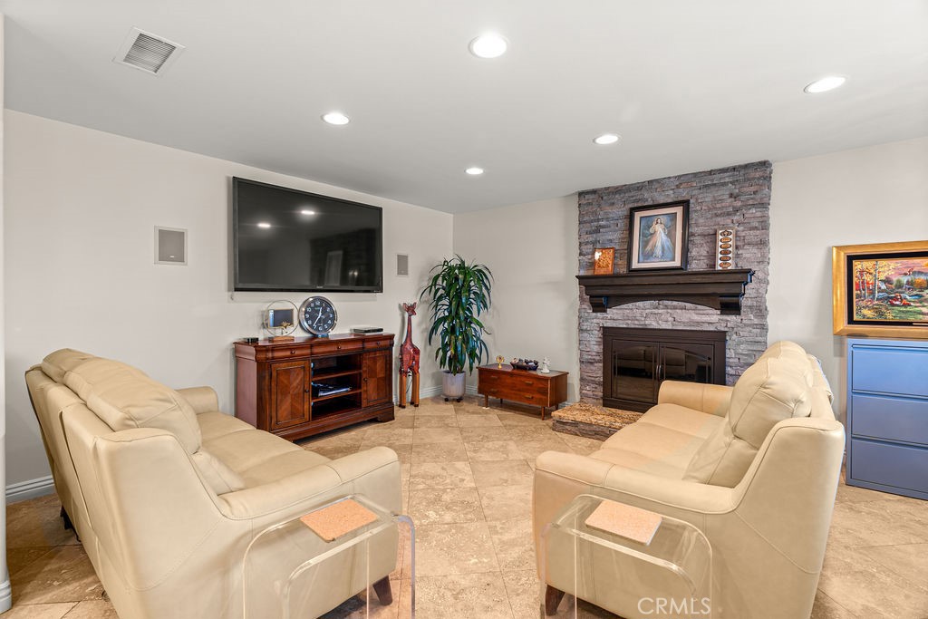131 S Ellery Drive