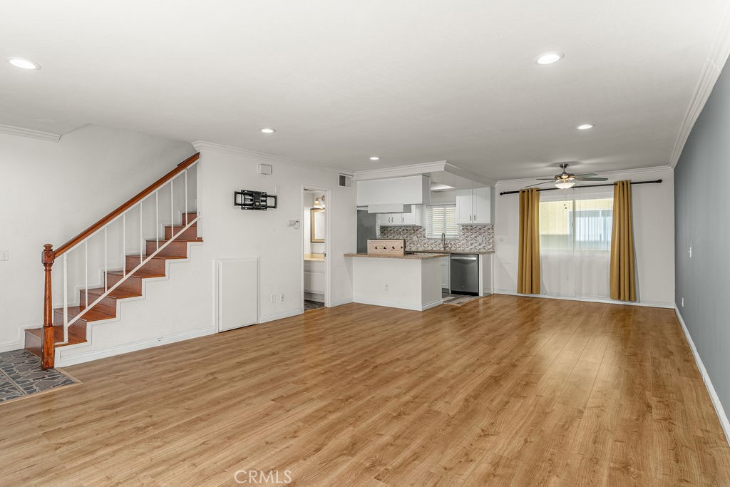 15205 S Budlong Avenue 7