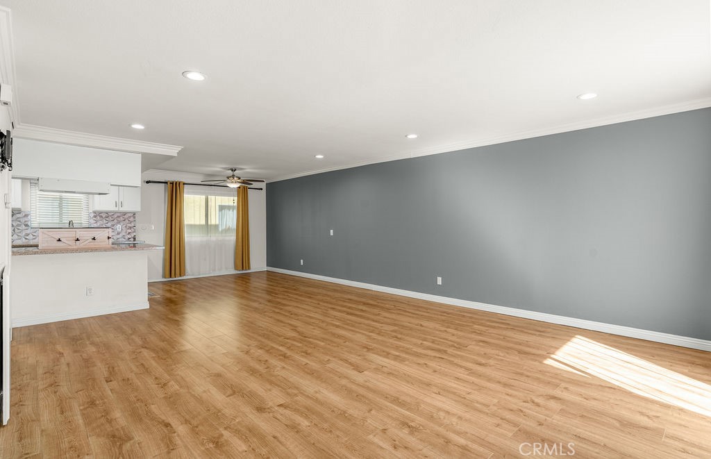 15205 S Budlong Avenue 7