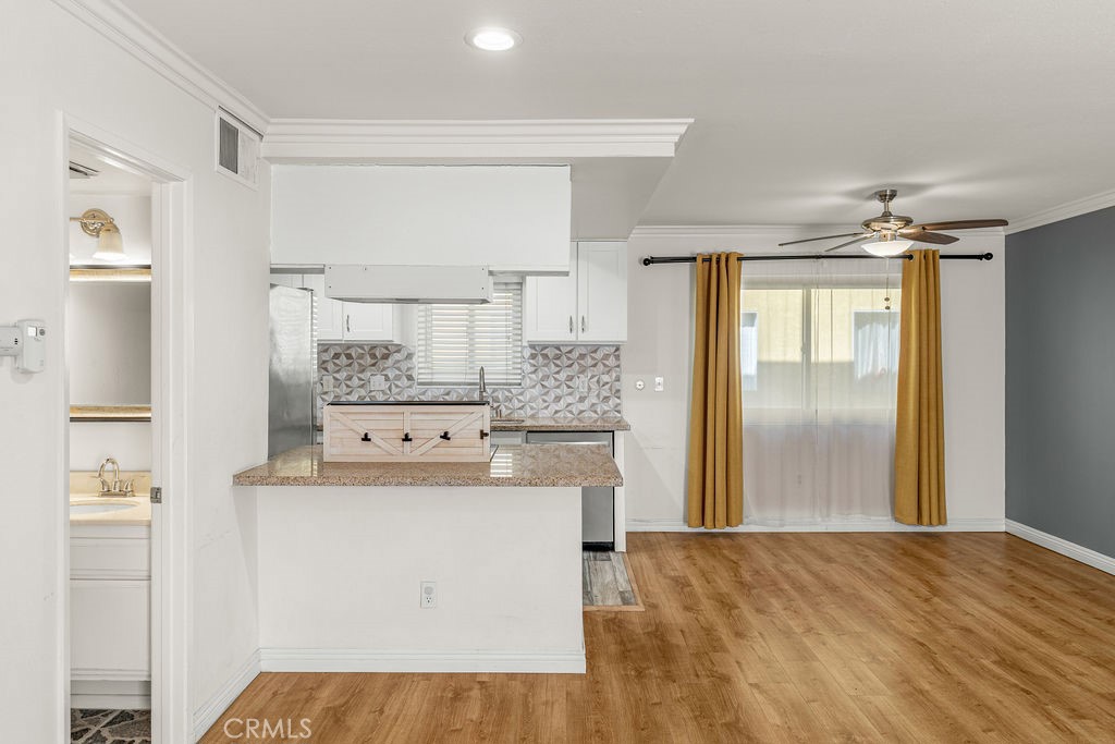 15205 S Budlong Avenue 7