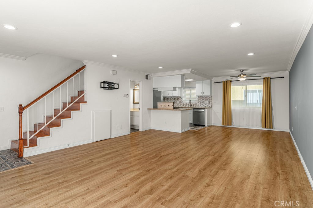 15205 S Budlong Avenue 7