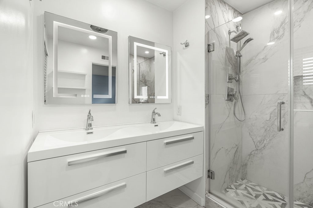 15205 S Budlong Avenue 7