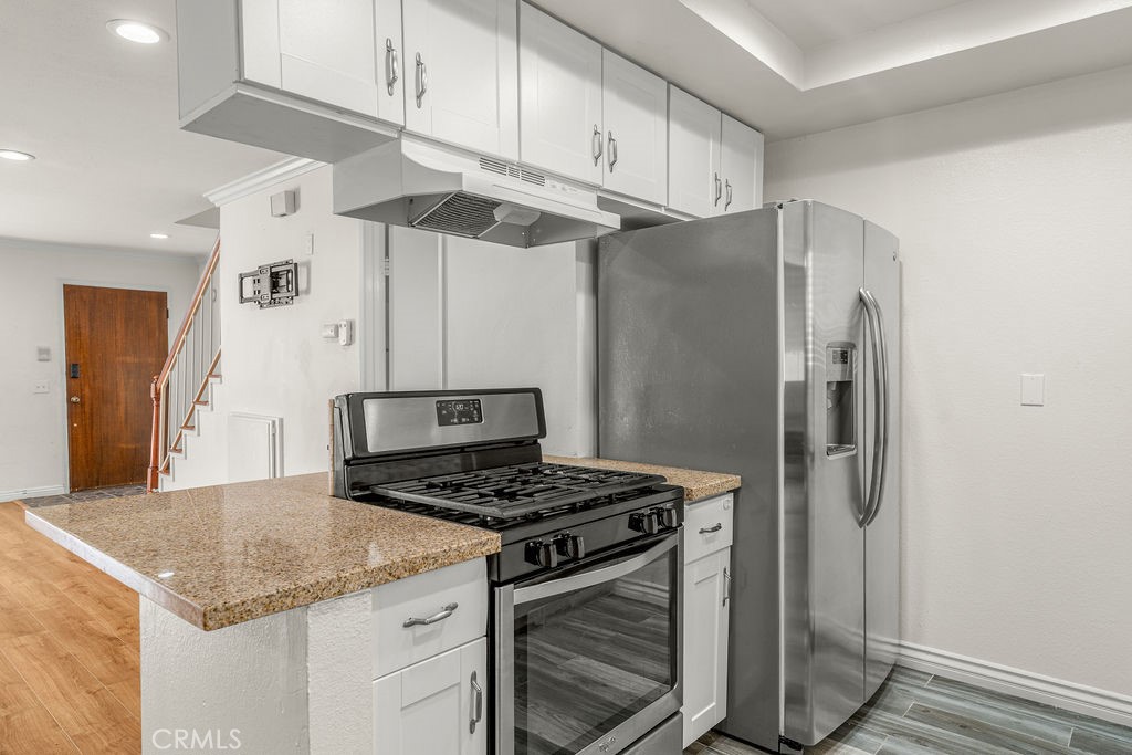 15205 S Budlong Avenue 7