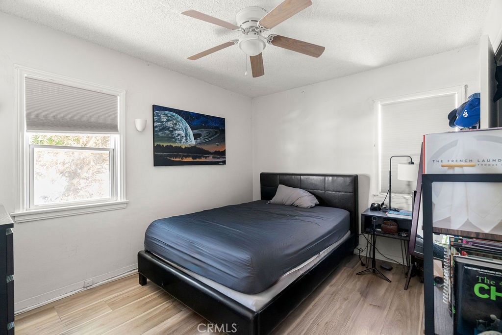 2200 W Burbank Boulevard