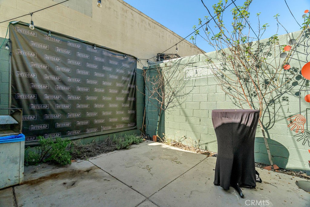 2200 W Burbank Boulevard