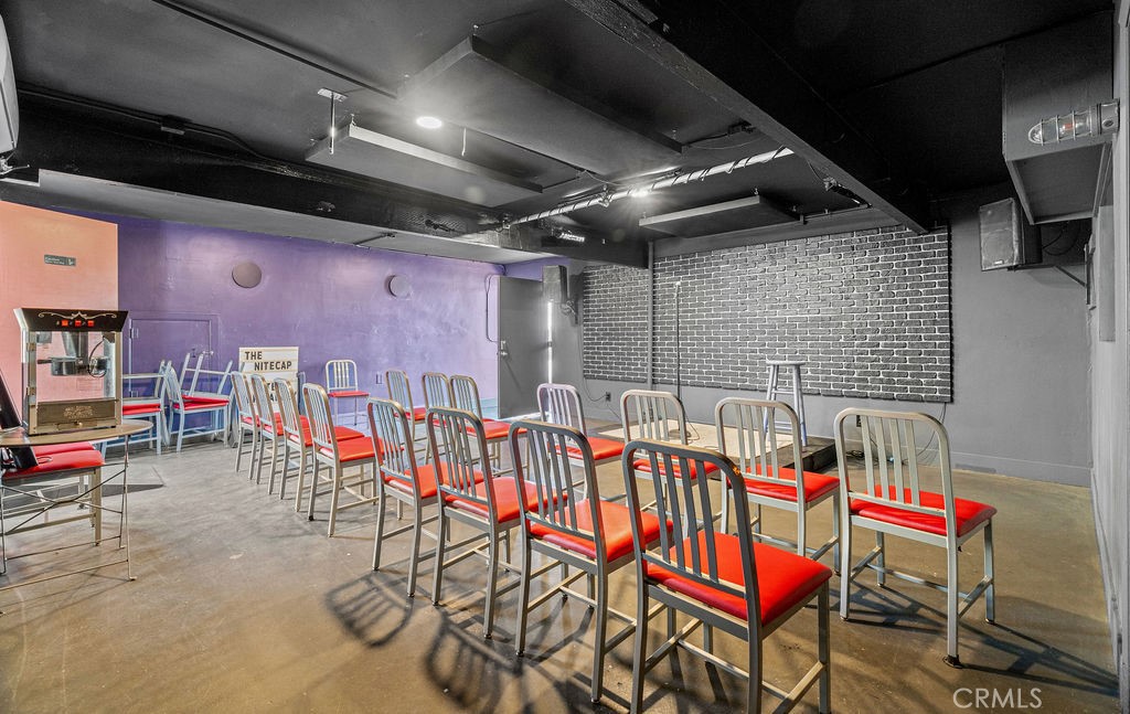 2200 W Burbank Boulevard