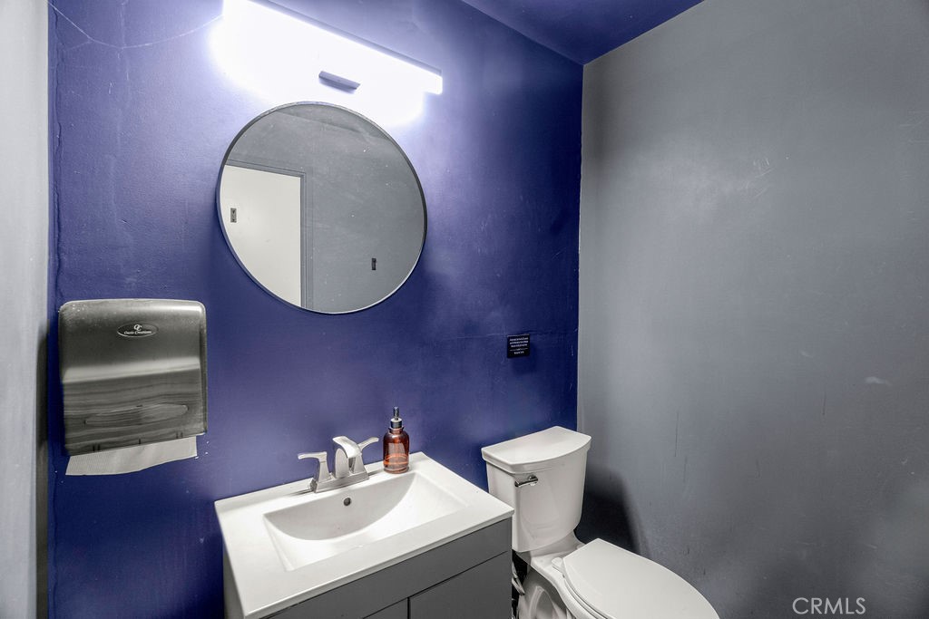 2200 W Burbank Boulevard