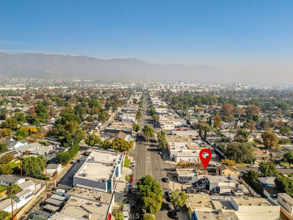 2200 W Burbank Boulevard