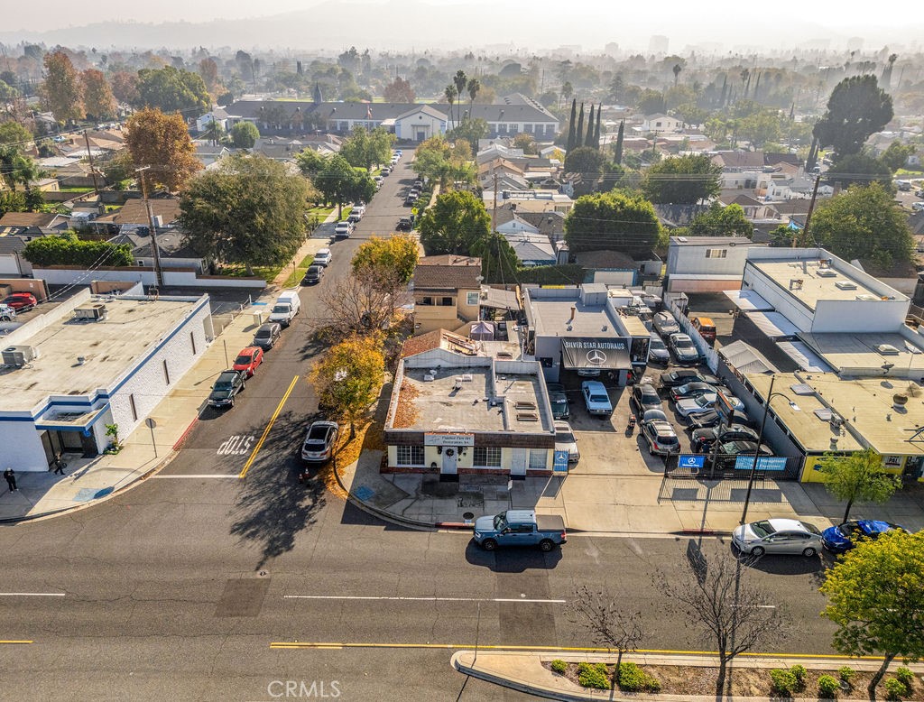 2200 W Burbank Boulevard