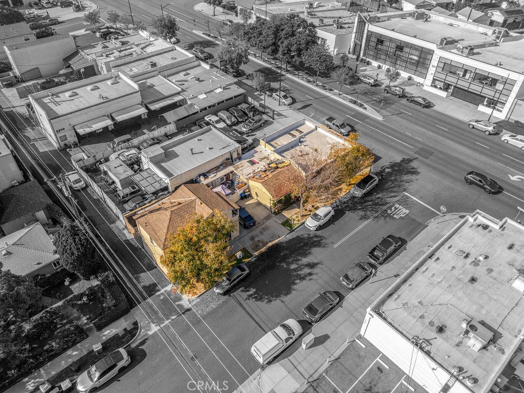 2200 W Burbank Boulevard