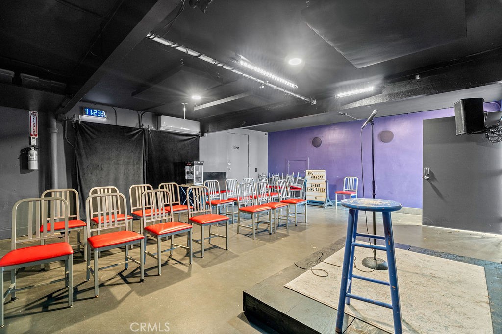 2200 W Burbank Boulevard