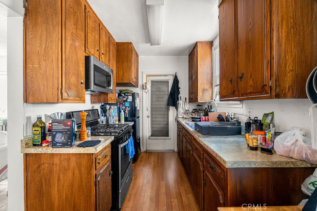 2200 W Burbank Boulevard