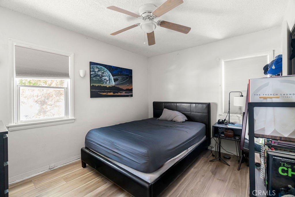 2200 W Burbank Boulevard