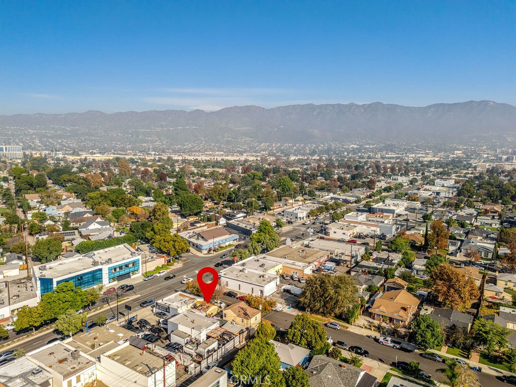 2200 W Burbank Boulevard