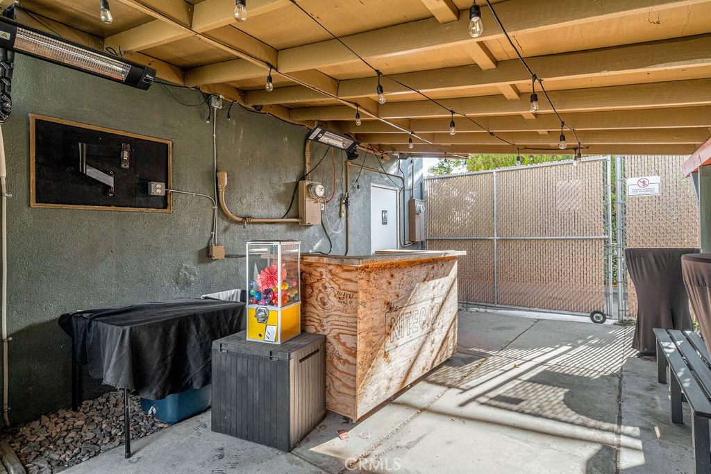 2200 W Burbank Boulevard