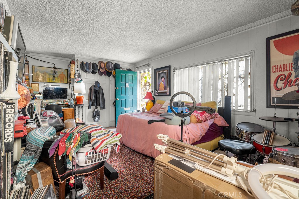 2200 W Burbank Boulevard