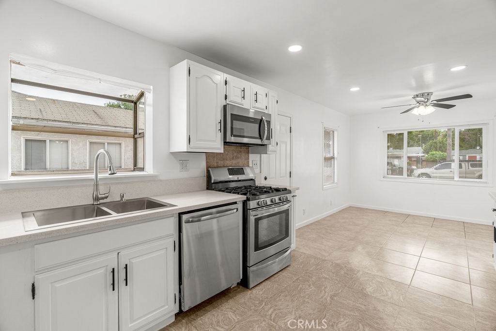 20904 La Salle Avenue