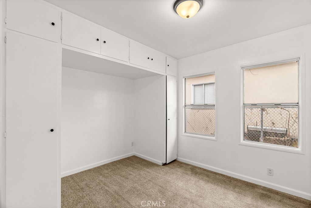 20904 La Salle Avenue