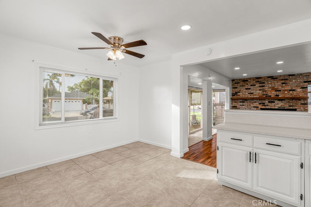 20904 La Salle Avenue