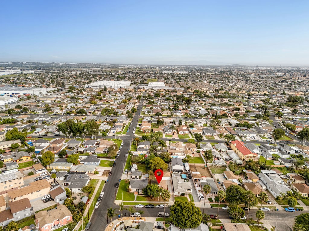 20904 La Salle Avenue