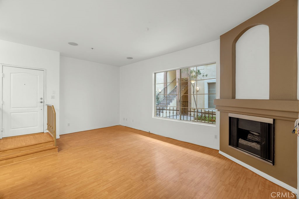 7037 La Tijera Boulevard C102