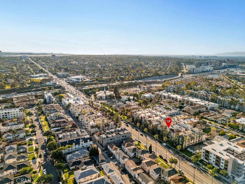 7037 La Tijera Boulevard C102