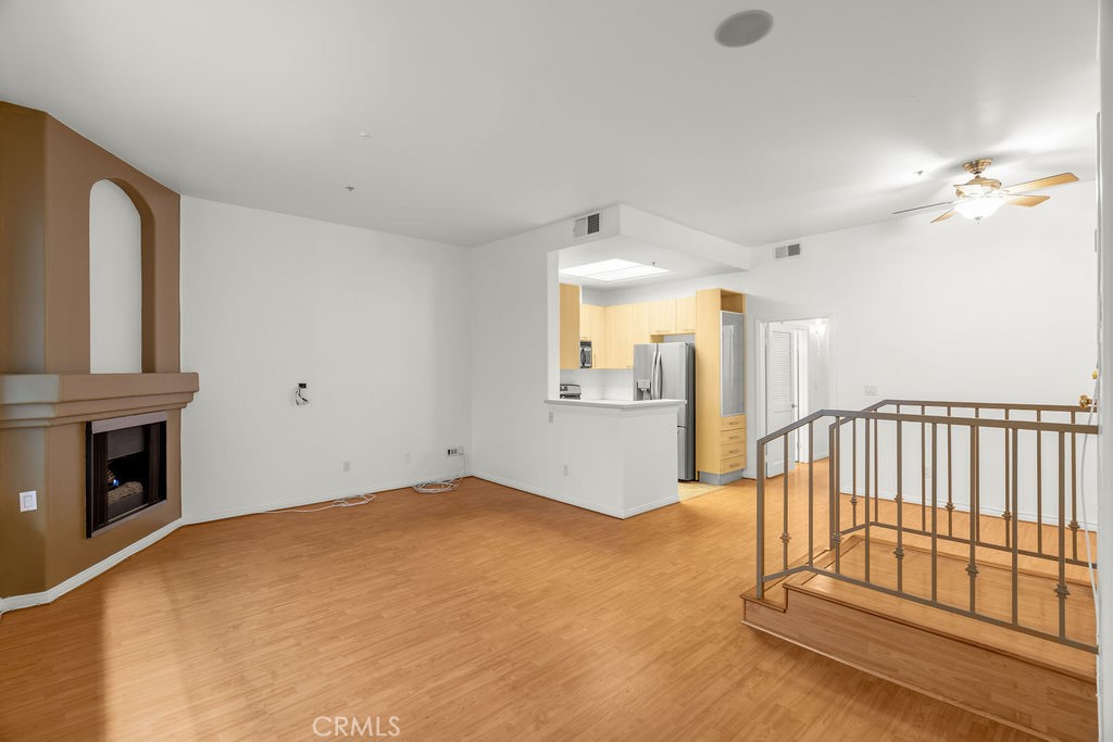 7037 La Tijera Boulevard C102