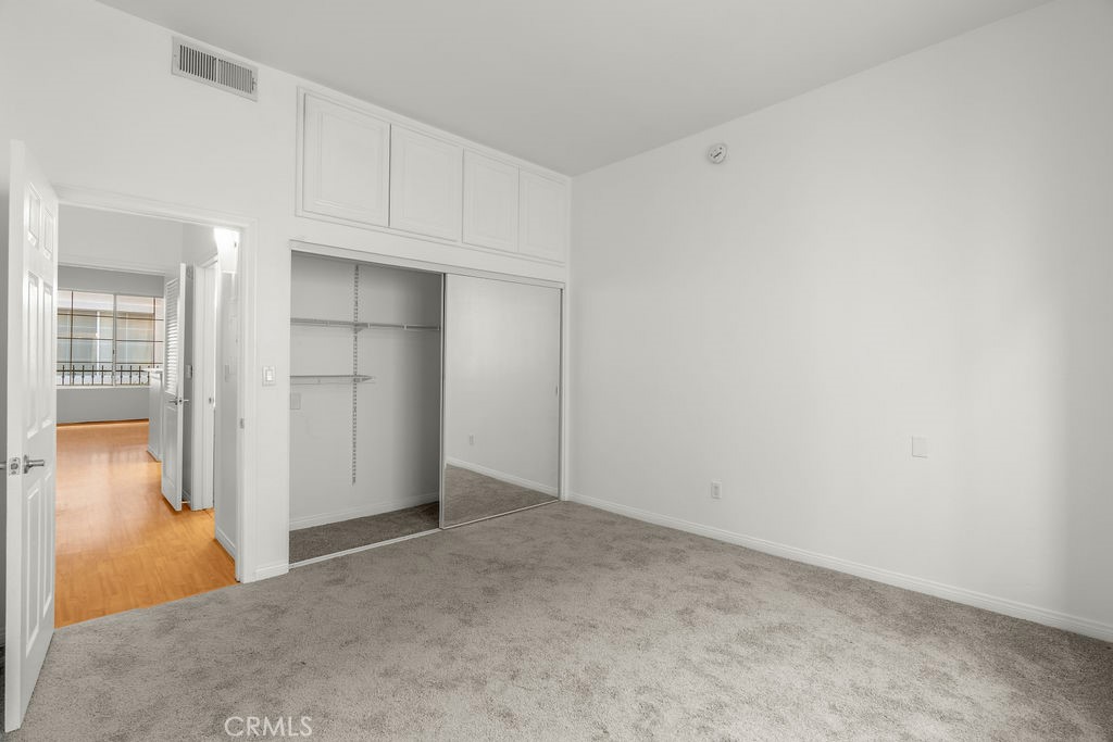 7037 La Tijera Boulevard C102