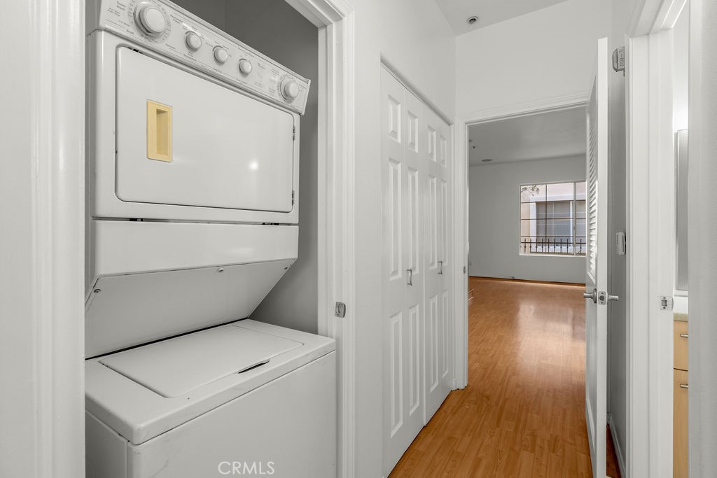 7037 La Tijera Boulevard C102