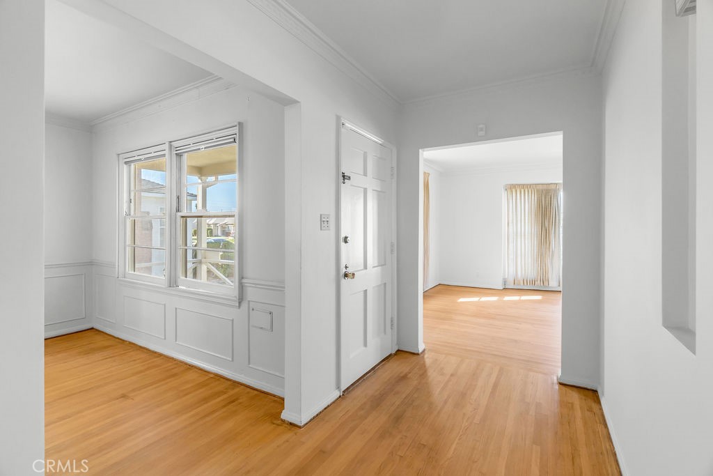 5732 Bowcroft Street