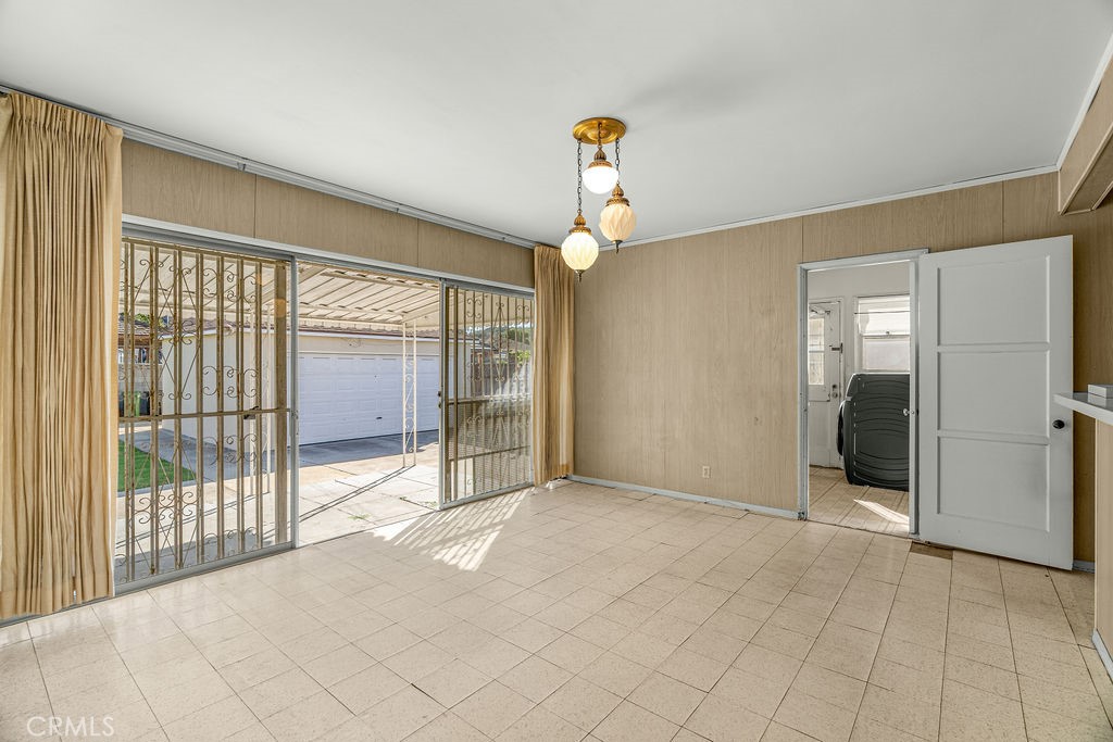 5732 Bowcroft Street