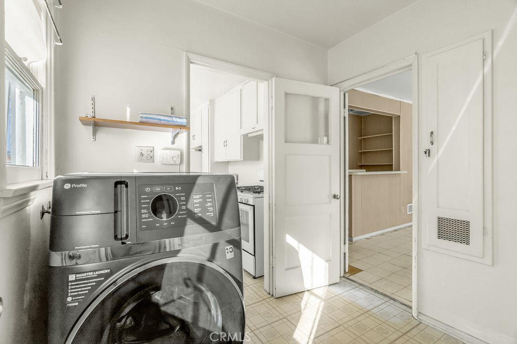 5732 Bowcroft Street