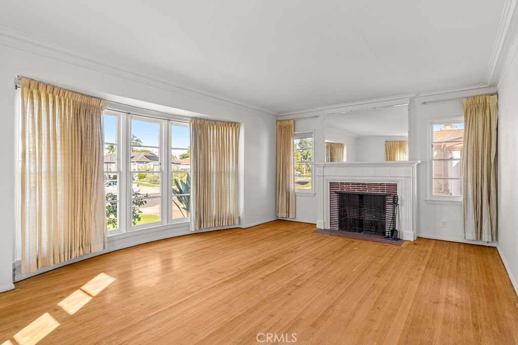 5732 Bowcroft Street