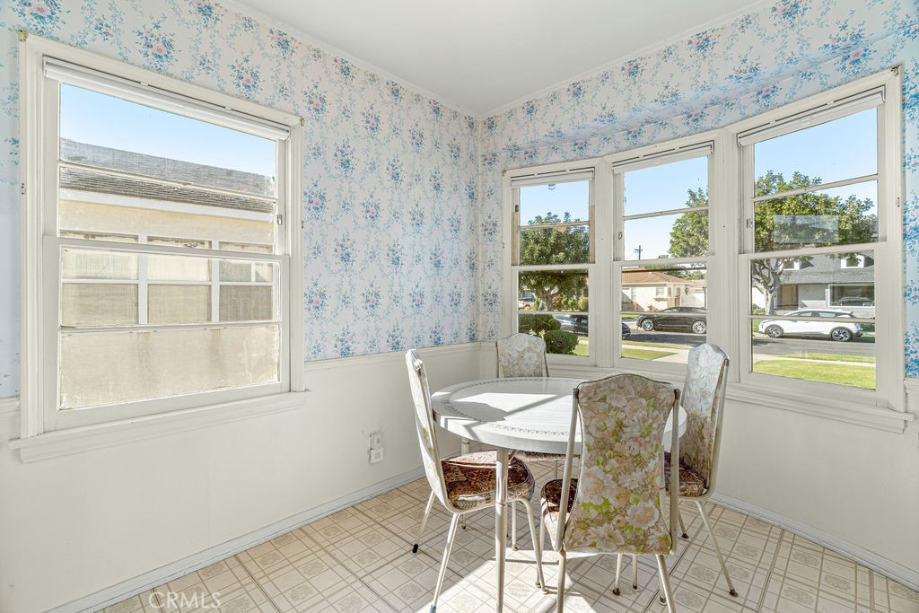 5732 Bowcroft Street