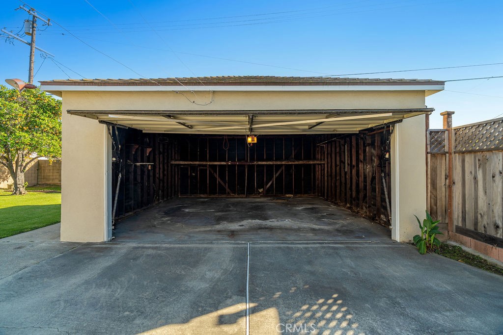 5732 Bowcroft Street